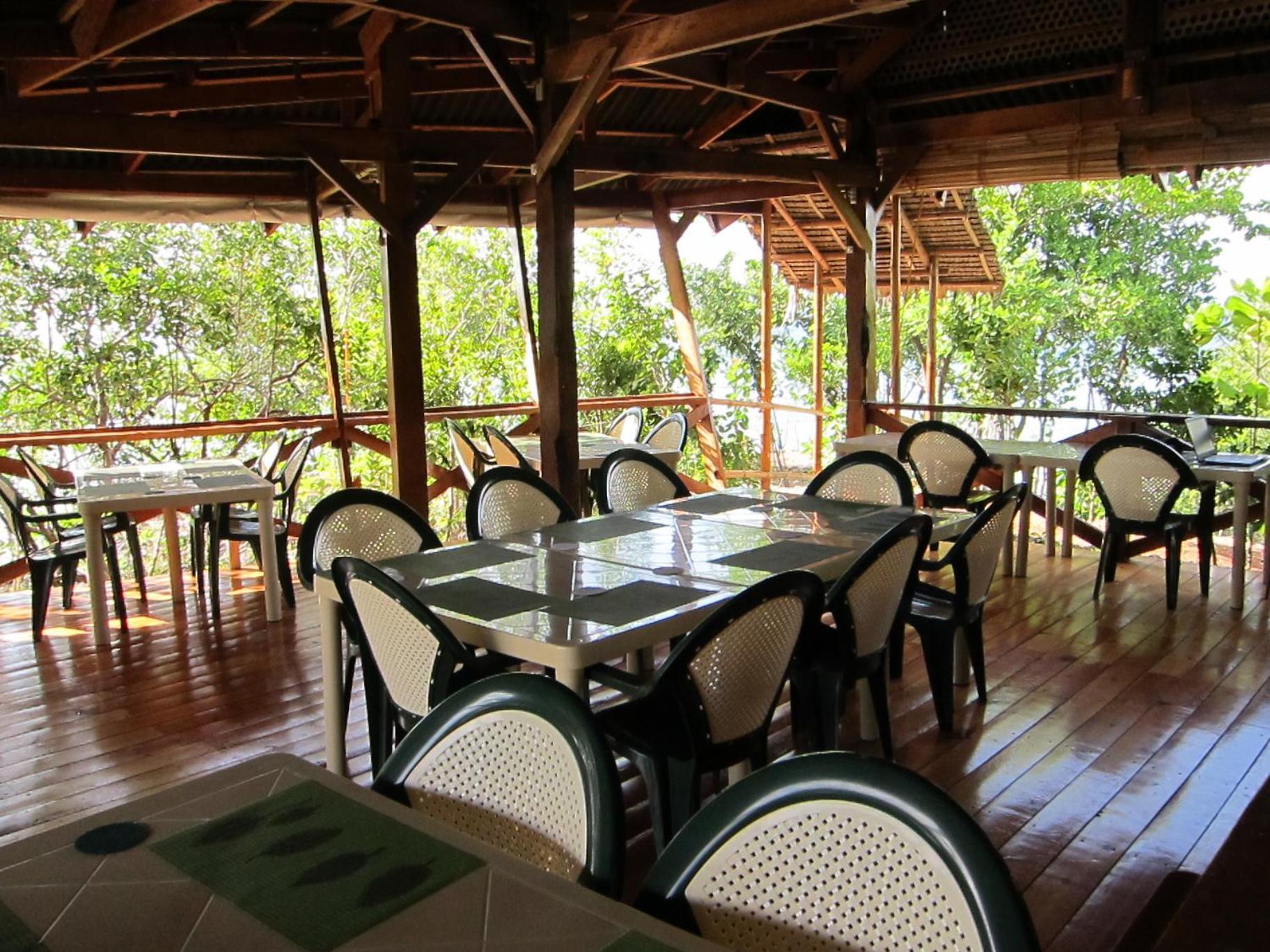 Eskapo Verde Lodge Moalboal Badian Bagian luar foto